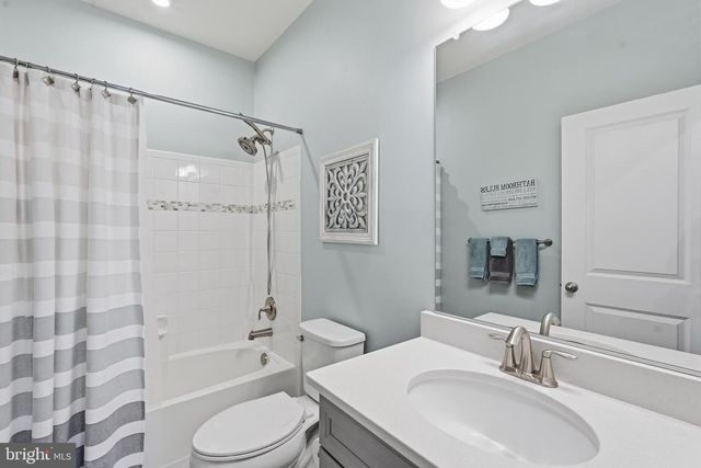 5076 DIMPLES CT, Woodbridge, VA 22192