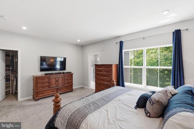 5076 DIMPLES CT, Woodbridge, VA 22192