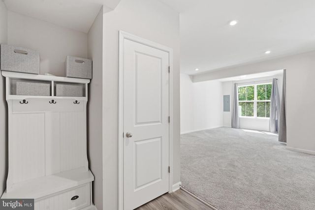 5076 DIMPLES CT, Woodbridge, VA 22192