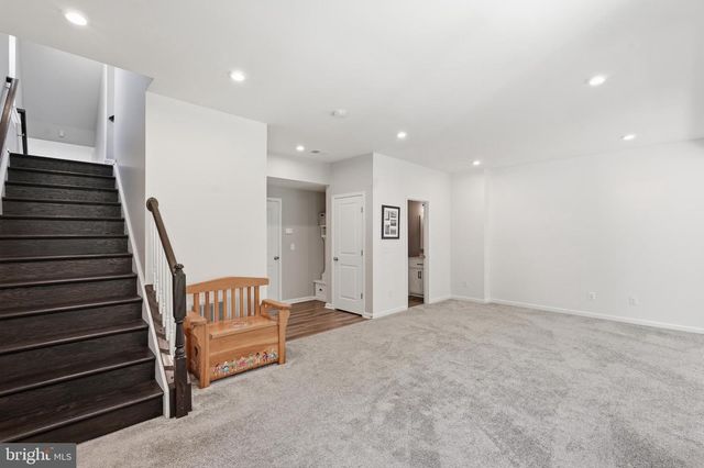 5076 DIMPLES CT, Woodbridge, VA 22192