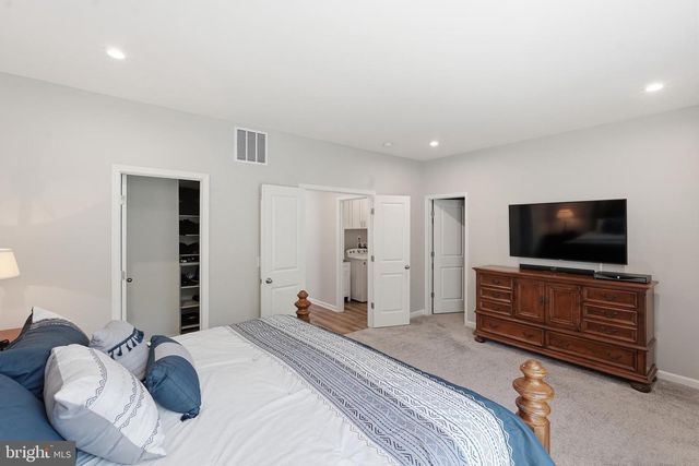 5076 DIMPLES CT, Woodbridge, VA 22192