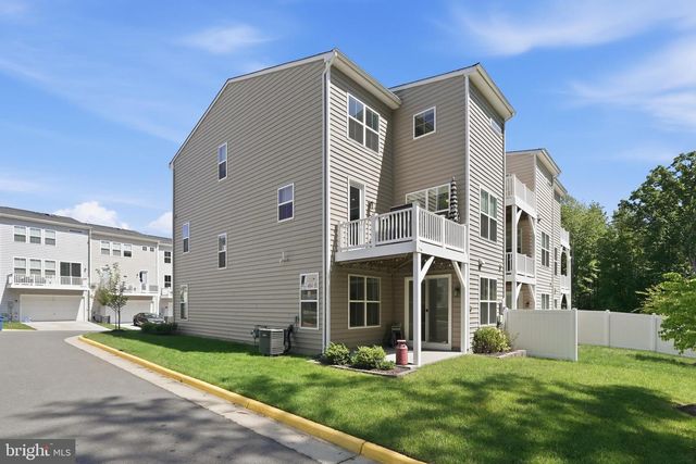 5076 DIMPLES CT, Woodbridge, VA 22192