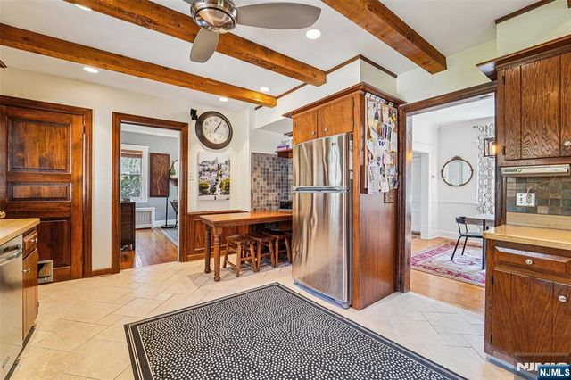 10 Crescent Place, Allendale, NJ 07401