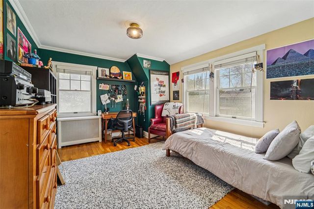 10 Crescent Place, Allendale, NJ 07401