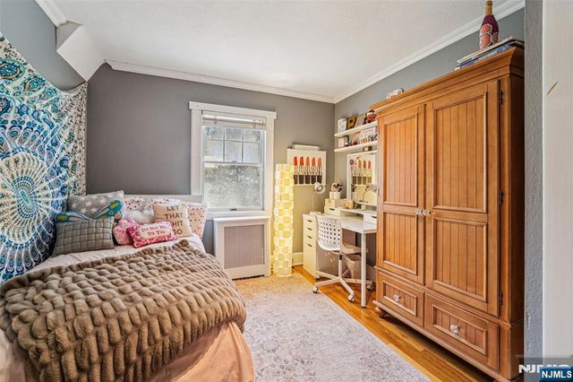 10 Crescent Place, Allendale, NJ 07401