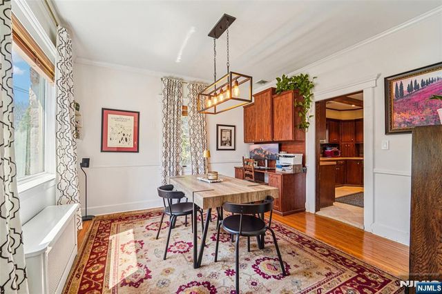 10 Crescent Place, Allendale, NJ 07401