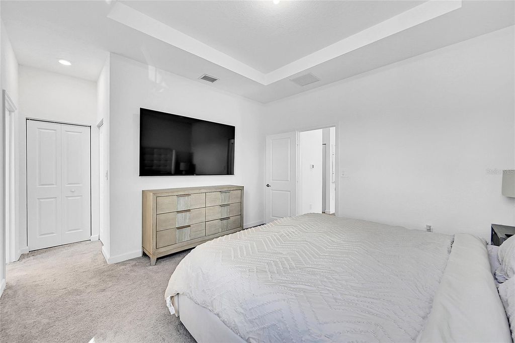 Image 16 of property listing at 20357 NW 4TH PATH, Miami, FL 33169