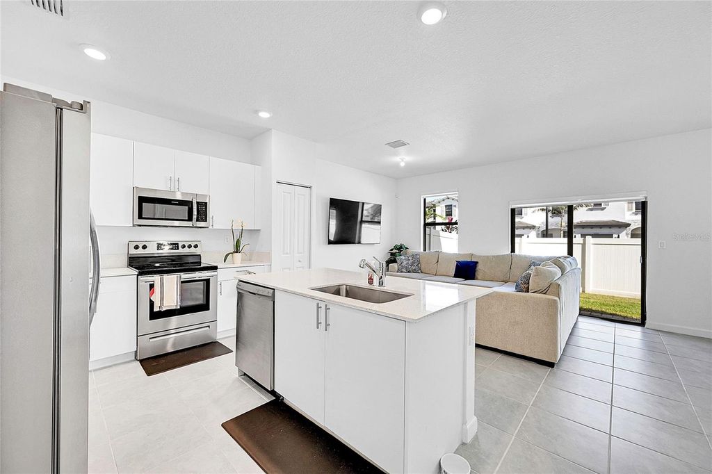 Image 10 of property listing at 20357 NW 4TH PATH, Miami, FL 33169