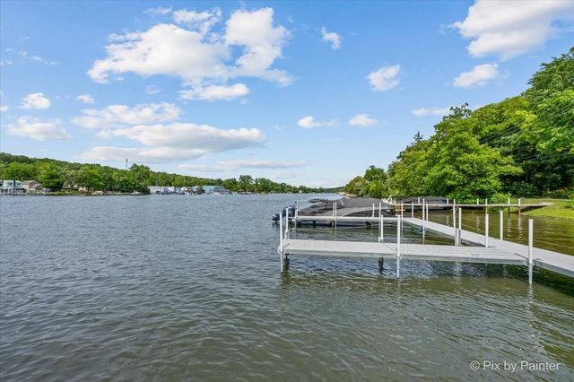 109 Wood Drive, Algonquin, IL 60102