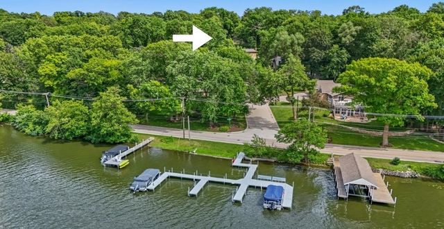 109 Wood Drive, Algonquin, IL 60102