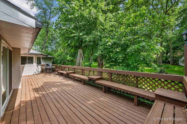 109 Wood Drive, Algonquin, IL 60102