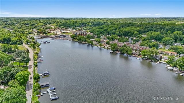 109 Wood Drive, Algonquin, IL 60102