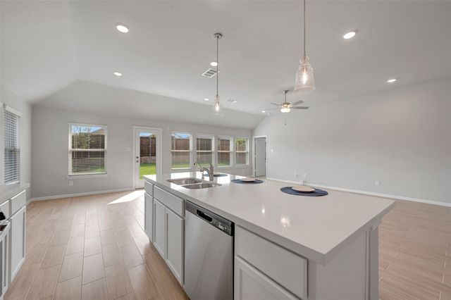 725 Grand Dale Drive, Lavon, TX 75166