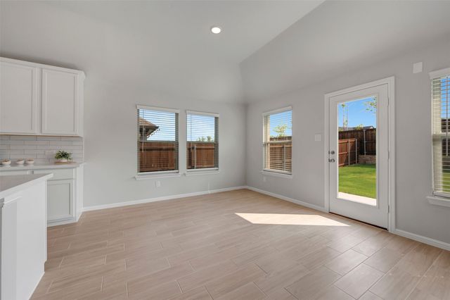 725 Grand Dale Drive, Lavon, TX 75166