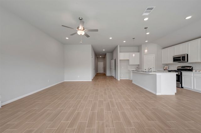 725 Grand Dale Drive, Lavon, TX 75166