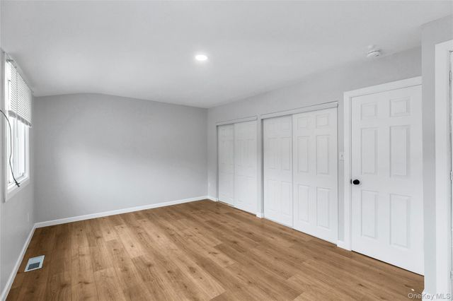 117 Hill Spur, Calverton, NY 11933