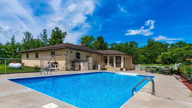 255 Briarwood Drive, Newark, OH 43055