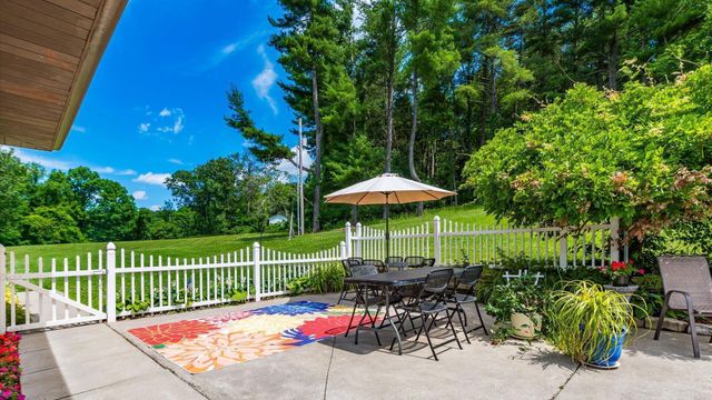 255 Briarwood Drive, Newark, OH 43055