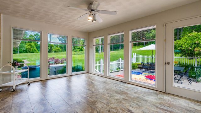 255 Briarwood Drive, Newark, OH 43055