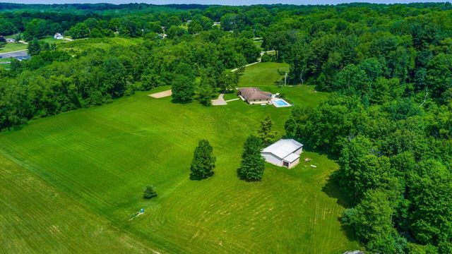 255 Briarwood Drive, Newark, OH 43055