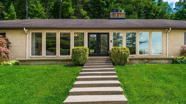 255 Briarwood Drive, Newark, OH 43055