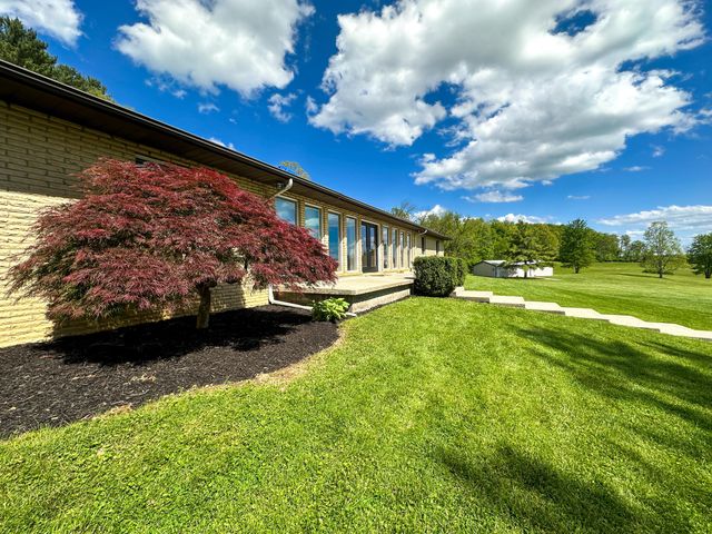 255 Briarwood Drive, Newark, OH 43055