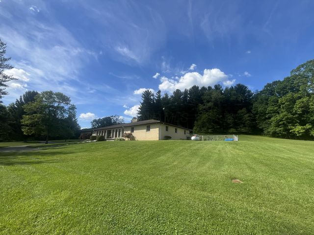 255 Briarwood Drive, Newark, OH 43055