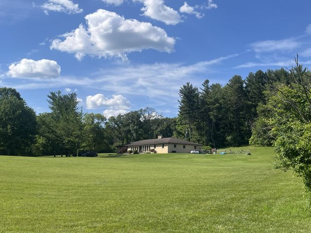 255 Briarwood Drive, Newark, OH 43055
