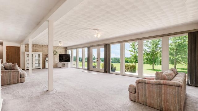 255 Briarwood Drive, Newark, OH 43055