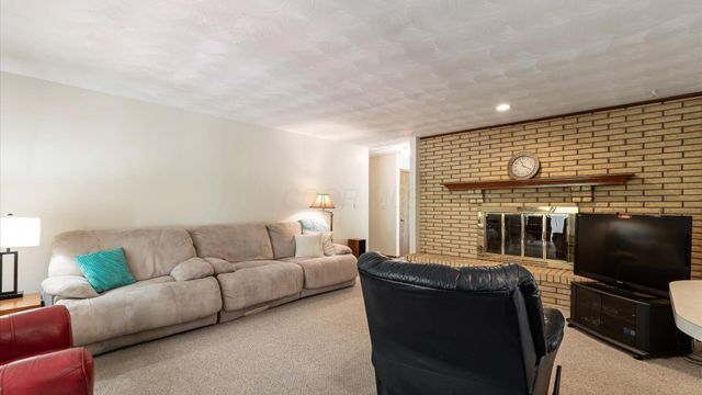 255 Briarwood Drive, Newark, OH 43055