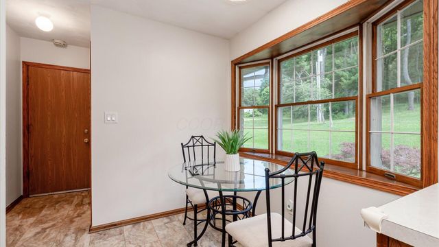 255 Briarwood Drive, Newark, OH 43055