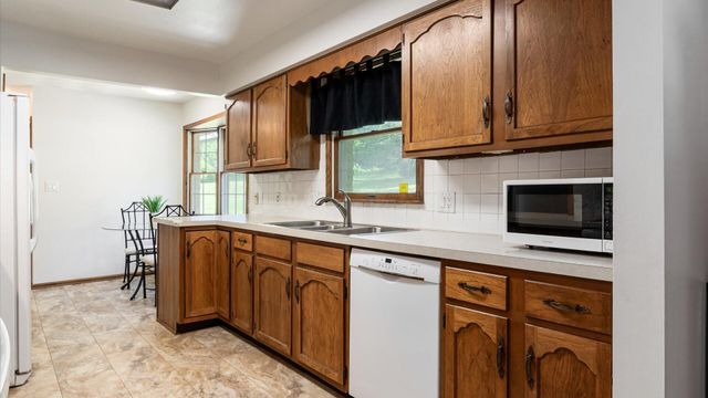 255 Briarwood Drive, Newark, OH 43055