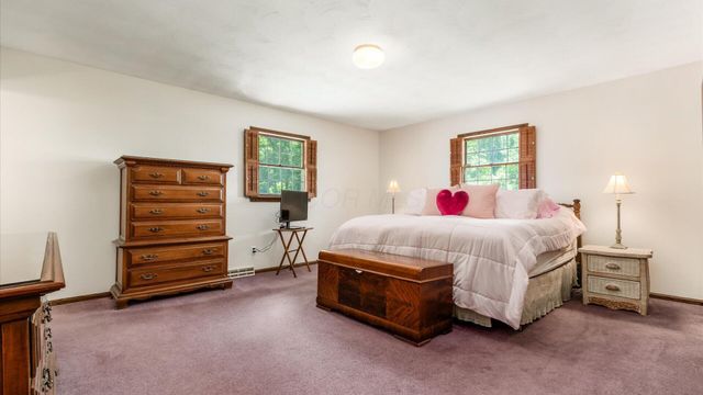 255 Briarwood Drive, Newark, OH 43055
