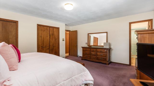 255 Briarwood Drive, Newark, OH 43055