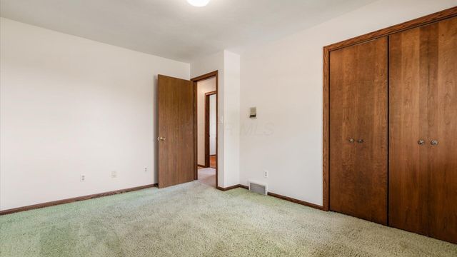 255 Briarwood Drive, Newark, OH 43055