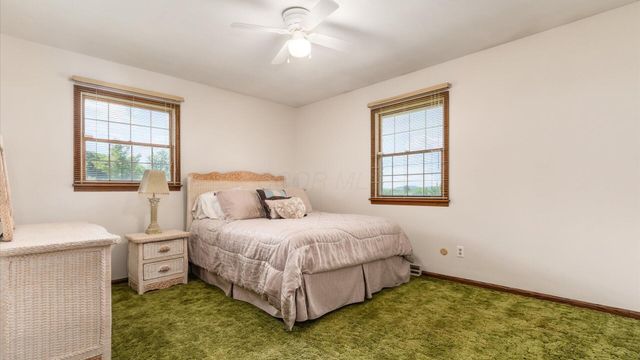 255 Briarwood Drive, Newark, OH 43055