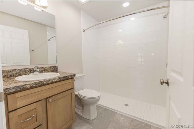 1342 Cottage Circle, Tavares, FL 32778
