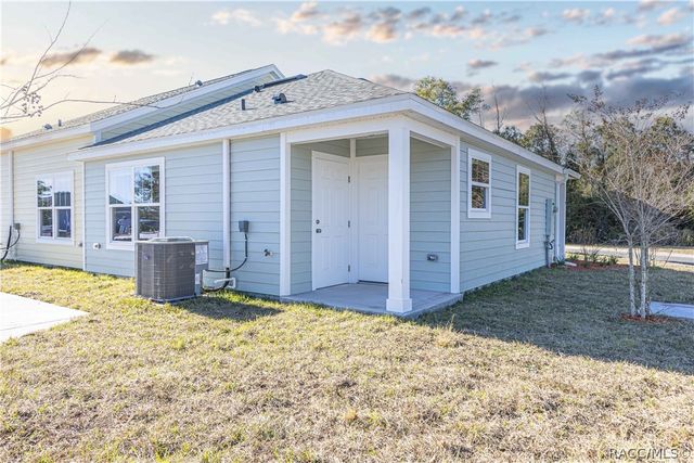 1342 Cottage Circle, Tavares, FL 32778