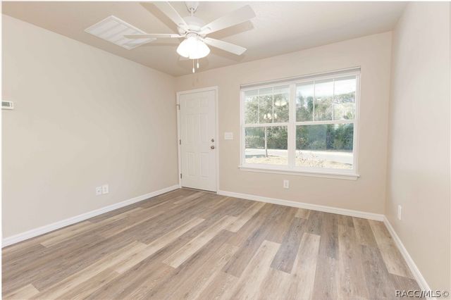 1342 Cottage Circle, Tavares, FL 32778