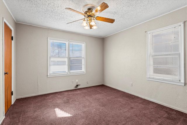 1507 Avenue E, Levelland, TX 79336