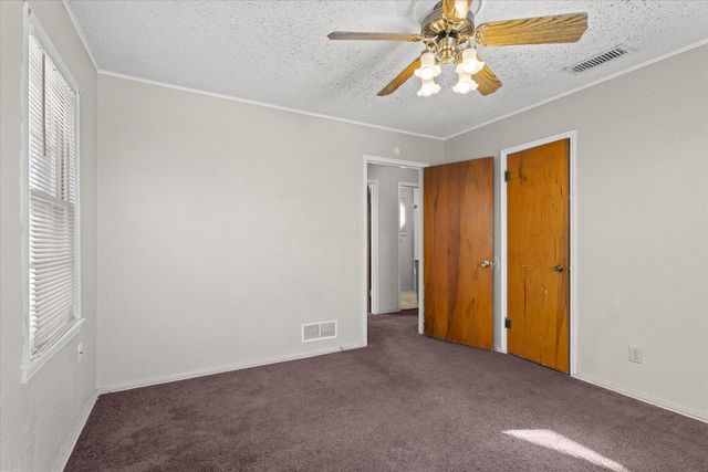 1507 Avenue E, Levelland, TX 79336