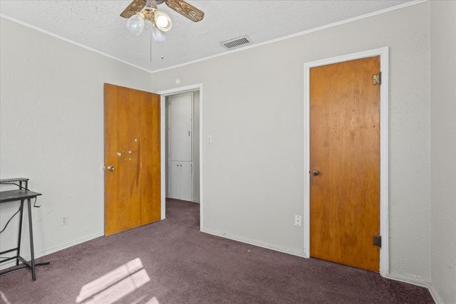 1507 Avenue E, Levelland, TX 79336