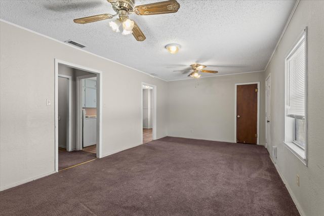 1507 Avenue E, Levelland, TX 79336