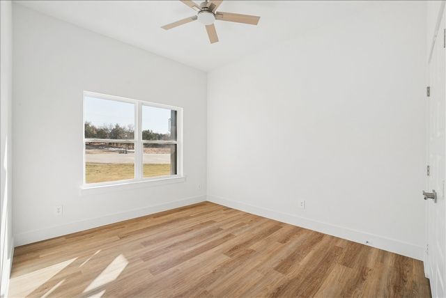 340 Slimp Bluff, Azle, TX 76020