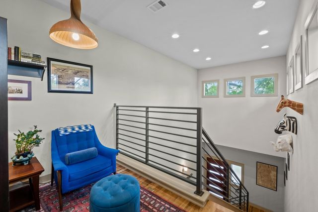 1907 E 20th ST, Austin, TX 78722