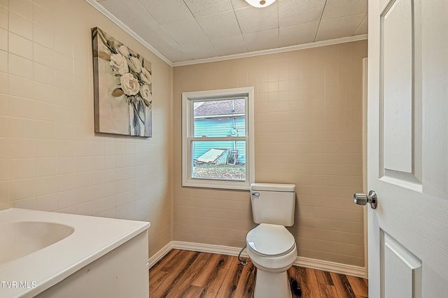 918 South Cedar Avenue, Elizabethton, TN 37643