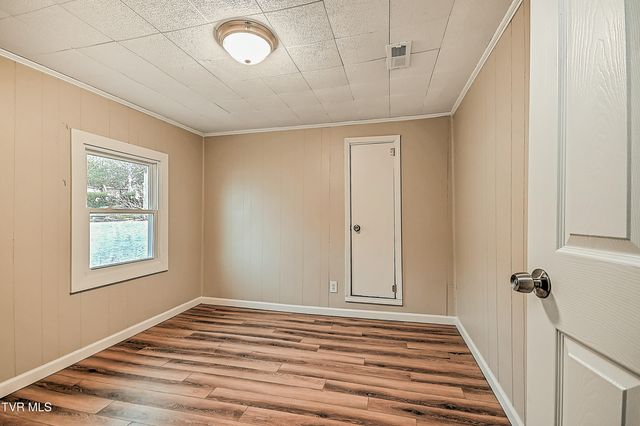 918 South Cedar Avenue, Elizabethton, TN 37643