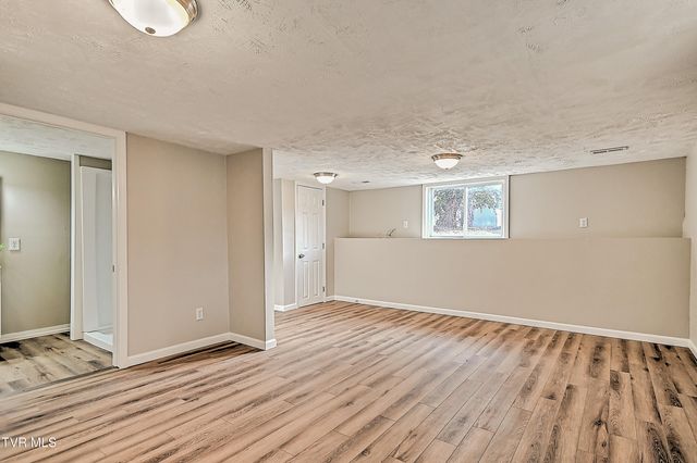 918 South Cedar Avenue, Elizabethton, TN 37643