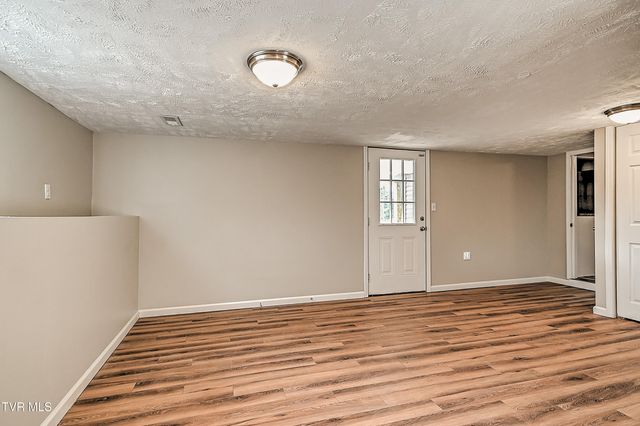 918 South Cedar Avenue, Elizabethton, TN 37643