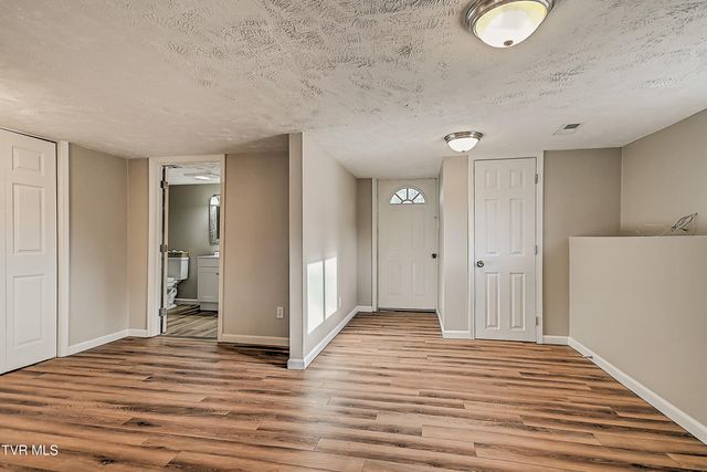 918 South Cedar Avenue, Elizabethton, TN 37643